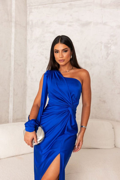Hilda™ - Elegant Dress with Finesse
